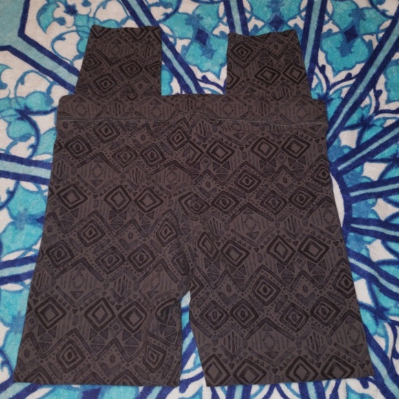 3/$20 PINK Gray Aztec Print Leggings - Picture 3 of 3